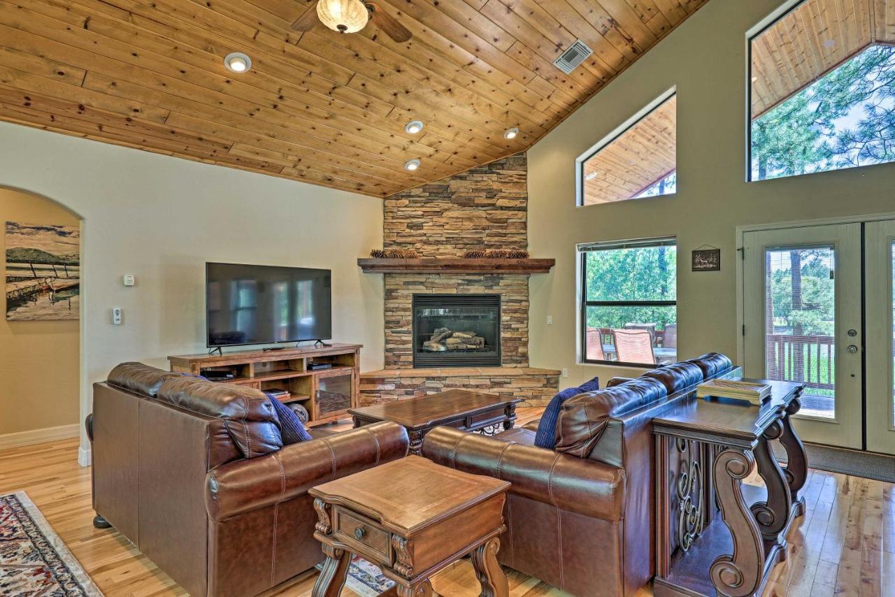 Serene Lakeside Cabin With Decks And Edler Lake Views! Pinetop-Lakeside Exteriör bild