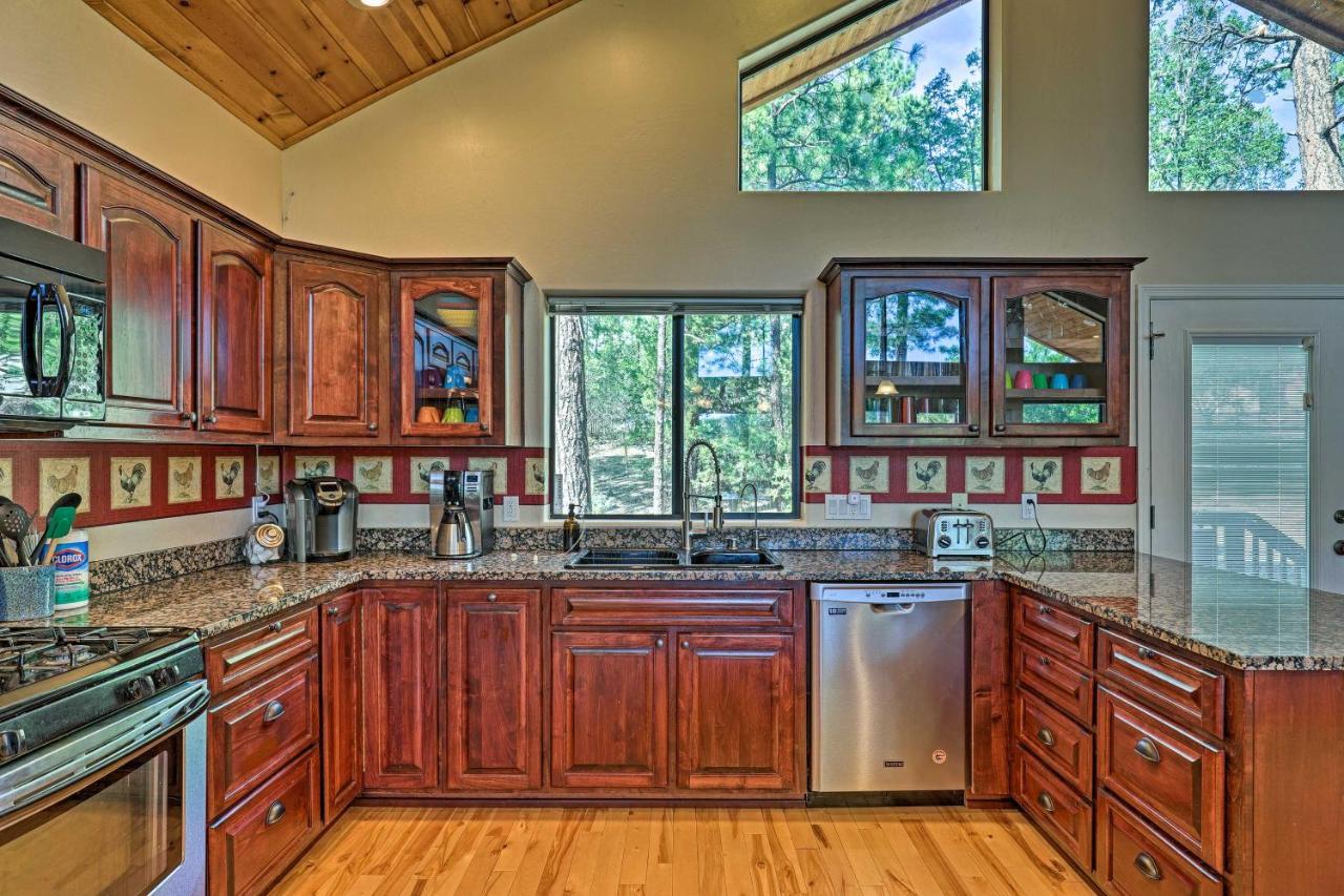 Serene Lakeside Cabin With Decks And Edler Lake Views! Pinetop-Lakeside Exteriör bild