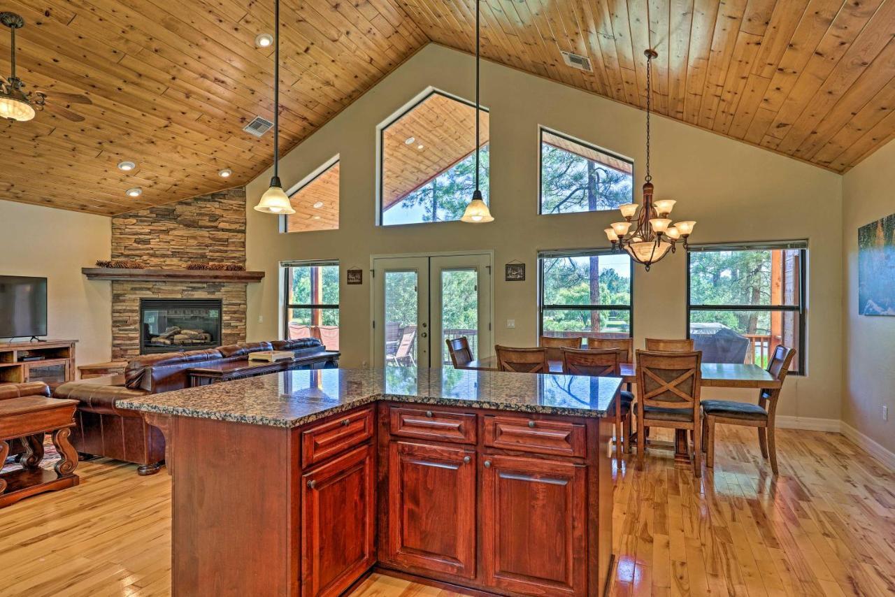 Serene Lakeside Cabin With Decks And Edler Lake Views! Pinetop-Lakeside Exteriör bild